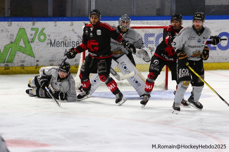 Photo hockey Hockey en France - : Rouen vs Amiens - Rouen conclue sa prépa par une victoire. Photo hockey Hockey en France - : Rouen vs Amiens - Rouen conclue sa prépa par une victoire.