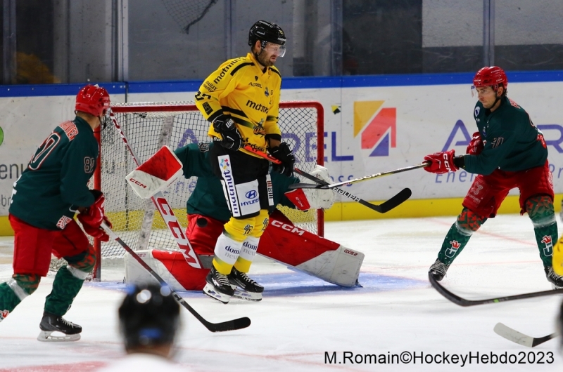 Photo hockey Hockey en France -  : Rouen vs Cergy-Pontoise - Reprise en fanfare pour les Dragons 