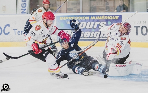 Photo hockey Hockey en France -  : Tours  vs Meudon - Préparatoire, Meudon s