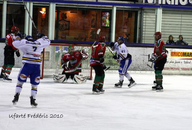 Photo hockey Hockey en France - Hockey en France - Amical : Villard - Mont Blanc : 4 - 2 Photo hockey Hockey en France - Hockey en France - Amical : Villard - Mont Blanc : 4 - 2