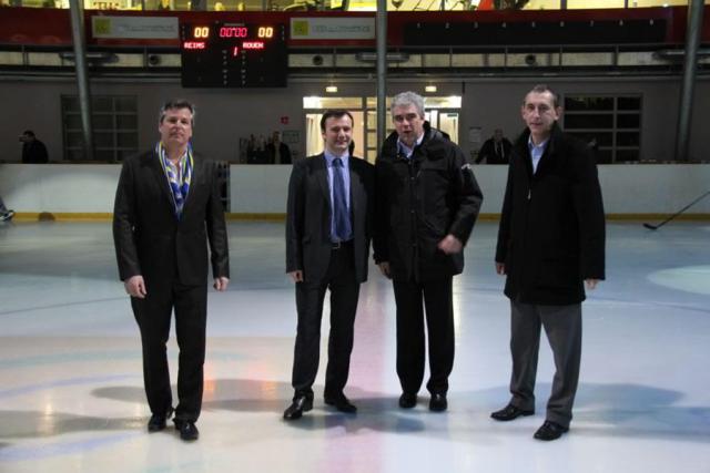 Photo hockey Hockey en France - Hockey en France - Fte sur la patinoire de Chlons
