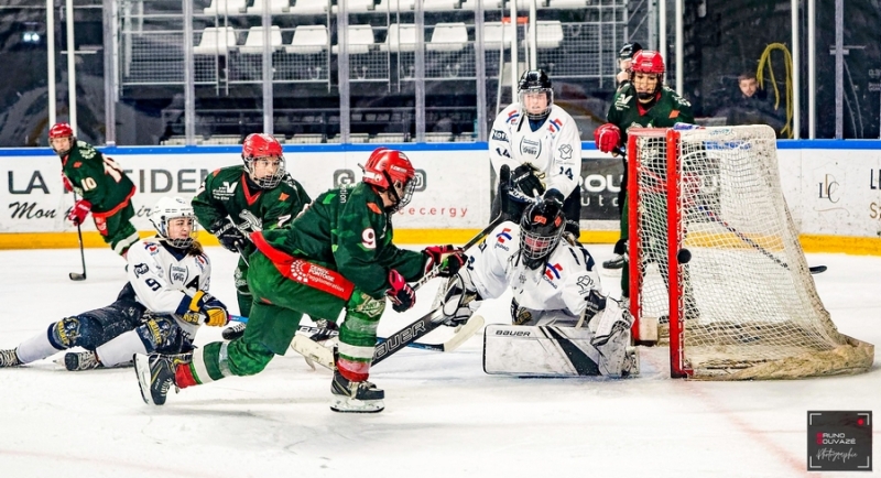 Photo hockey Hockey Fminin -  : Cergy-Pontoise / Fminin vs Dunkerque mineur / Fem. - Fminin lite : Cergy droule face  lquipe de Flandres