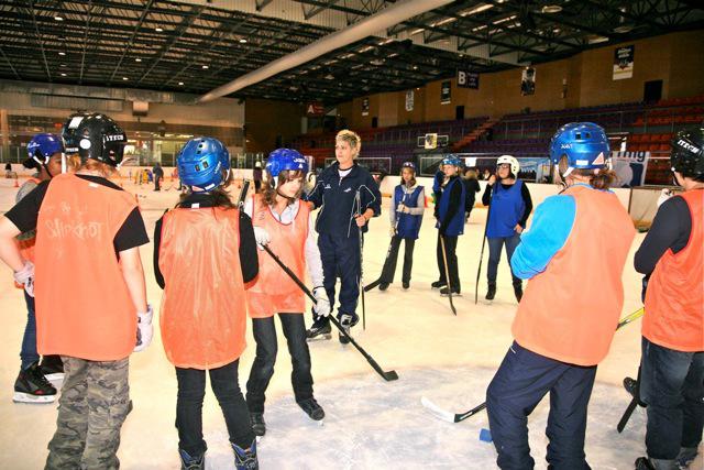 Photo hockey Hockey Fminin - Hockey Fminin - Ma fte du hockey  moi!