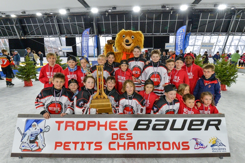 Photo hockey Hockey Mineur - Hockey Mineur : Gap (Association Promotion du Hockey sur glace) - Retour du Trophée Bauer des Petits Champions