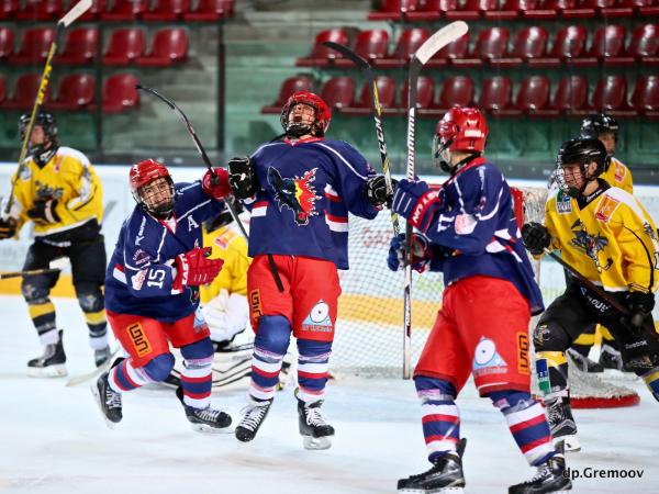 Photo hockey Hockey Mineur - Hockey Mineur - La passe de trois pour Grenoble