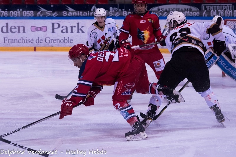 Photo hockey Hockey Mineur - Hockey Mineur - Le Loup dun souffle