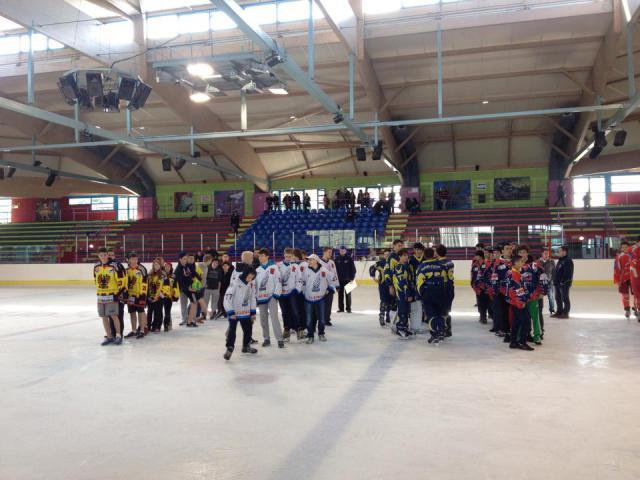 Photo hockey Hockey Mineur - Hockey Mineur - Tournoi U18 : Tver taille patron