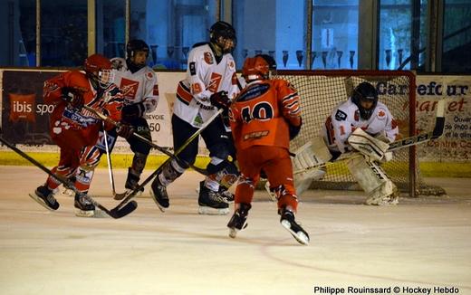 Photo hockey Hockey Mineur - Hockey Mineur - U15 Elite : Les Dogs ont du chien Photo hockey Hockey Mineur - Hockey Mineur - U15 Elite : Les Dogs ont du chien