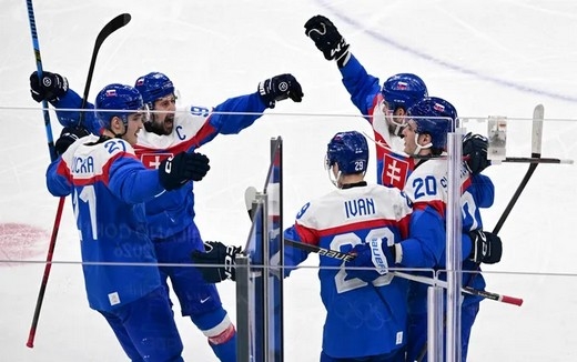 Photo hockey Jeux olympiques -  : Slovaquie (SVK) vs Finlande (FIN) - Le champion olympique pris dans le pi�ge slovaque