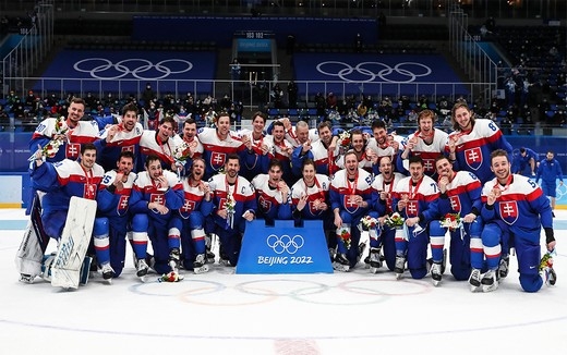 Photo hockey Jeux olympiques -  : Suède (SWE) vs Slovaquie (SVK) - Les Slovaques historiquement bronzés