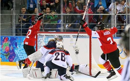 Photo hockey Jeux olympiques - Jeux olympiques - JO : Canada vs USA - Le Canada termine en tte