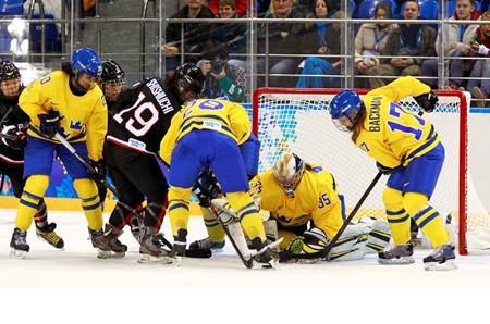 Photo hockey Jeux olympiques - Jeux olympiques - JO : Sude vs Japon - La Sude a trembl