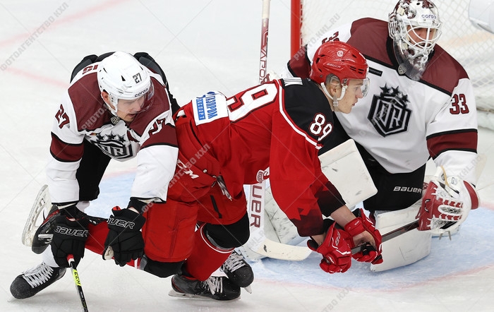 Photo hockey KHL - Kontinental Hockey League - KHL - Kontinental Hockey League - KHL : Au contact