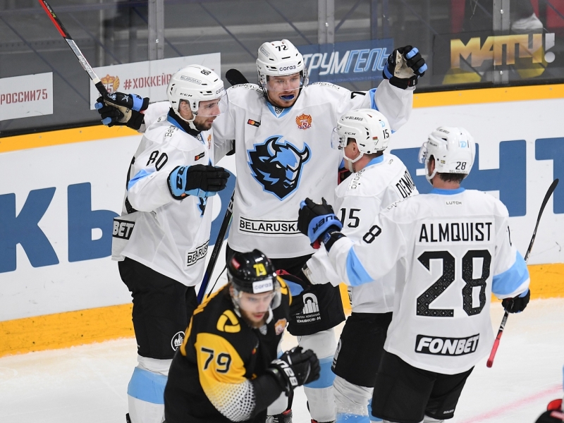 Photo hockey KHL - Kontinental Hockey League - KHL - Kontinental Hockey League - KHL : Bison et Cerf s