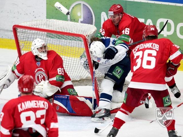 Photo hockey KHL - Kontinental Hockey League - KHL - Kontinental Hockey League - KHL : Chekhov sur la bonne voie