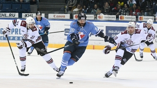 Photo hockey KHL - Kontinental Hockey League - KHL - Kontinental Hockey League - KHL : Darzins relance la machine