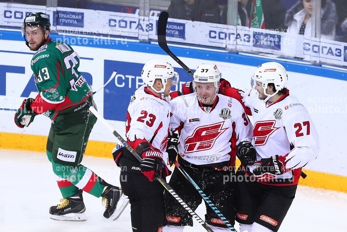 Photo hockey KHL - Kontinental Hockey League - KHL - Kontinental Hockey League - KHL : Duel au sommet