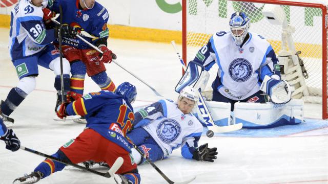 Photo hockey KHL - Kontinental Hockey League - KHL - Kontinental Hockey League - KHL : La fte finlandaise gche