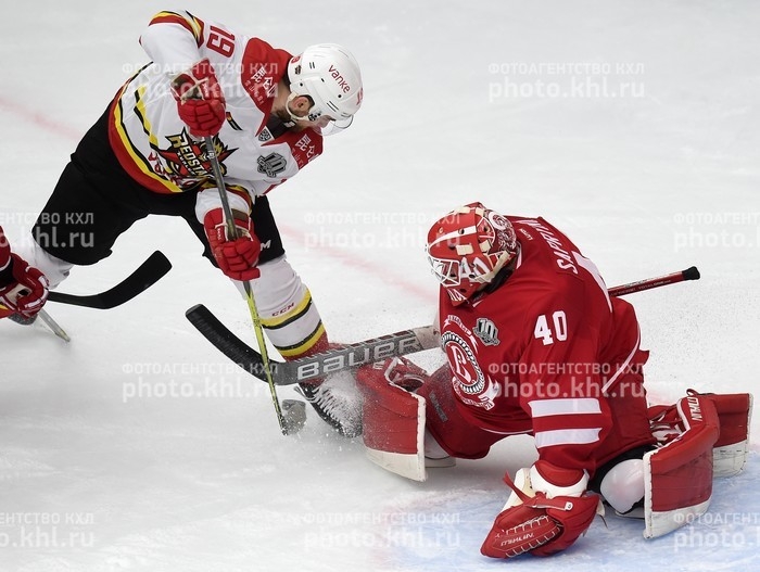 Photo hockey KHL - Kontinental Hockey League - KHL - Kontinental Hockey League - KHL : Le chevalier terrasse le dragon