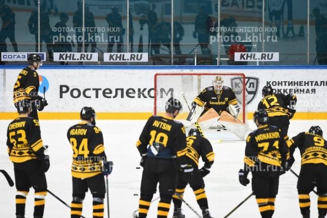 Photo hockey KHL - Kontinental Hockey League - KHL - Kontinental Hockey League - KHL : Le couteau entre les dents