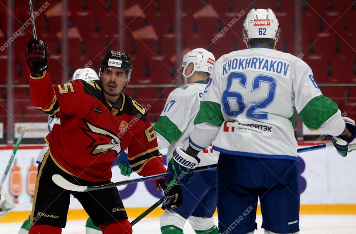 Photo hockey KHL - Kontinental Hockey League - KHL - Kontinental Hockey League - KHL : Le faucon attaque