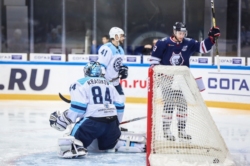 Photo hockey KHL - Kontinental Hockey League - KHL - Kontinental Hockey League - KHL : Le Loup franchit la neige