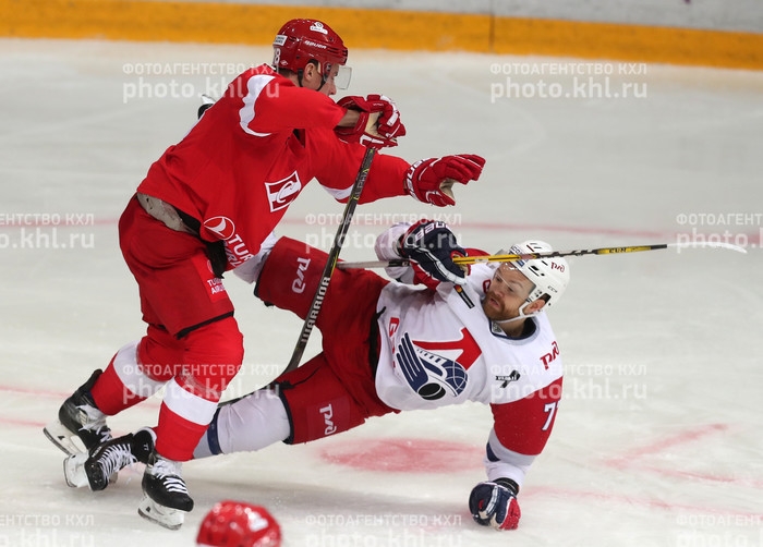 Photo hockey KHL - Kontinental Hockey League - KHL - Kontinental Hockey League - KHL : Le peuple et les cheminots
