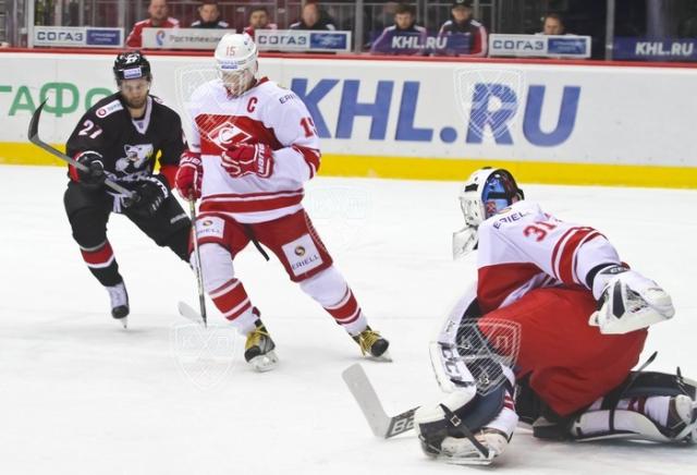 Photo hockey KHL - Kontinental Hockey League - KHL - Kontinental Hockey League - KHL : Lentement mais srement