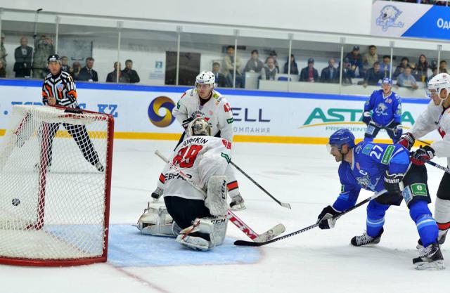 Photo hockey KHL - Kontinental Hockey League - KHL - Kontinental Hockey League - KHL : Patience et longueur de temps...