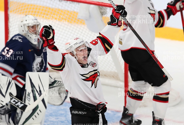 Photo hockey KHL - Kontinental Hockey League - KHL - Kontinental Hockey League - KHL : Presque sans trembler