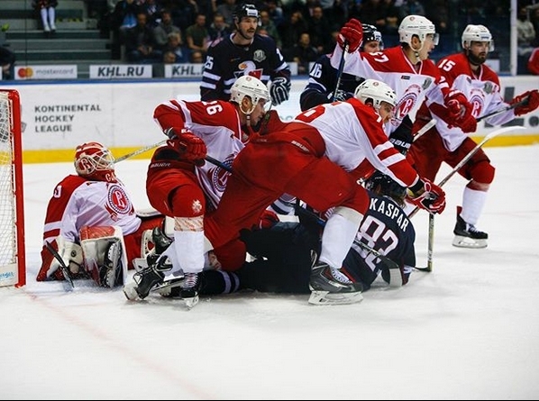 Photo hockey KHL - Kontinental Hockey League - KHL - Kontinental Hockey League - KHL : Remise en selle