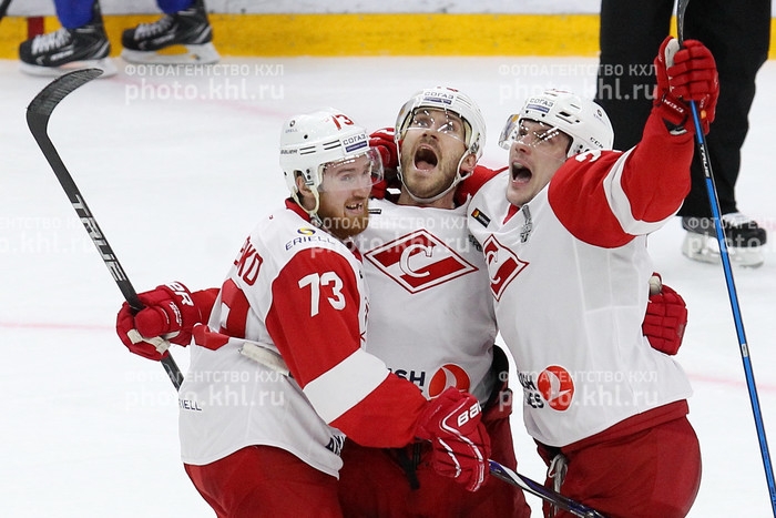 Photo hockey KHL - Kontinental Hockey League - KHL - Kontinental Hockey League - KHL : Revenus des enfers