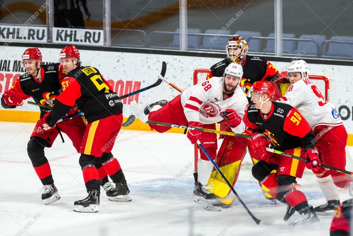 Photo hockey KHL - Kontinental Hockey League - KHL - Kontinental Hockey League - KHL : Travailler pour les autres