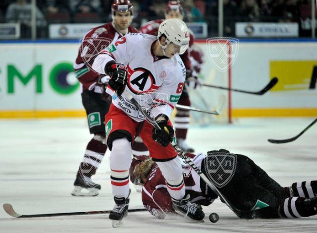 Photo hockey KHL - Kontinental Hockey League - KHL - Kontinental Hockey League - KHL : Une roue d