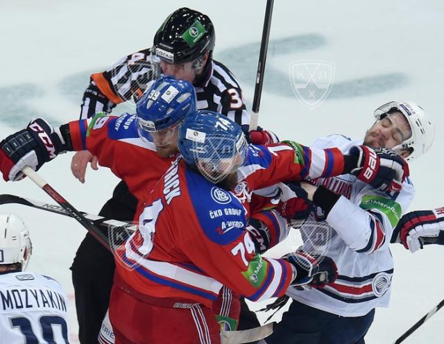 Photo hockey KHL - Kontinental Hockey League - KHL - Kontinental Hockey League - Un bon coup de marteau