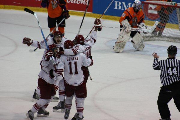 Photo hockey LHJMQ - Ligue de Hockey Junior Majeur du Qubec - LHJMQ - Ligue de Hockey Junior Majeur du Qubec - LHJMQ: Capitaine Labrie ! LE joueur de la 7e game !