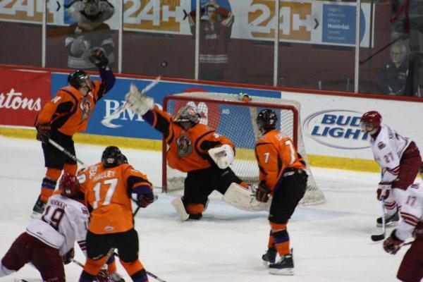 Photo hockey LHJMQ - Ligue de Hockey Junior Majeur du Qubec - LHJMQ - Ligue de Hockey Junior Majeur du Qubec - LHJMQ: Capitaine Labrie ! LE joueur de la 7e game !