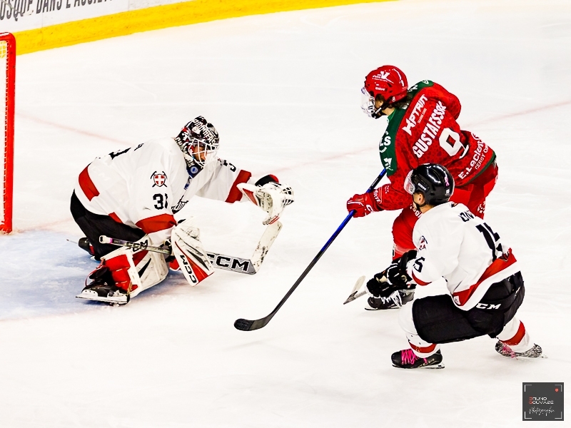 Photo hockey Ligue Magnus - Ligue Magnus  : 12me journe : Cergy-Pontoise vs Chamonix  - Chamonix profite des heures sombres de Cergy