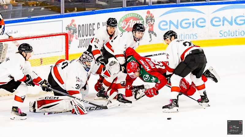 Photo hockey Ligue Magnus - Ligue Magnus  : 12me journe : Cergy-Pontoise vs Chamonix  - Chamonix profite des heures sombres de Cergy
