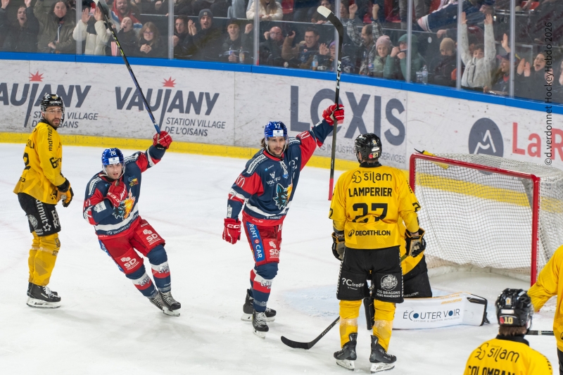 Photo hockey Ligue Magnus - Ligue Magnus  : 29�me journ�e : Grenoble  vs Rouen - Grenoble remporte le duel au sommet