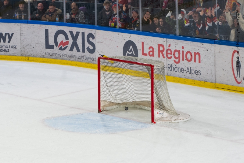 Photo hockey Ligue Magnus - Ligue Magnus  : 29�me journ�e : Grenoble  vs Rouen - Grenoble remporte le duel au sommet