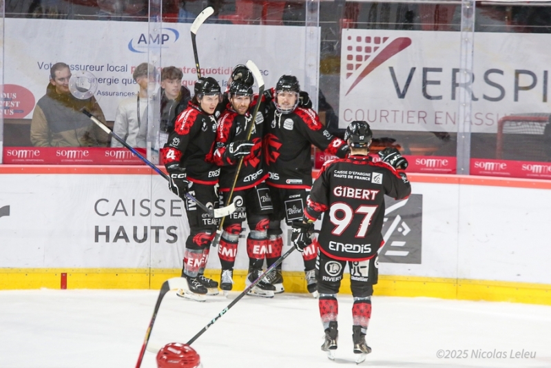 Photo hockey Ligue Magnus - Ligue Magnus  : 31�me journ�e : Amiens  vs Brian�on  - Victoire des Gothiques vs Brian�on