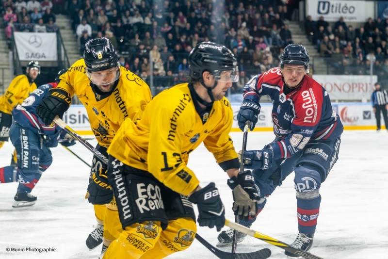 Photo hockey Ligue Magnus - Ligue Magnus  : 33�me journ�e : Angers  vs Rouen - Rouen s��chappe, Angers s�incline encore