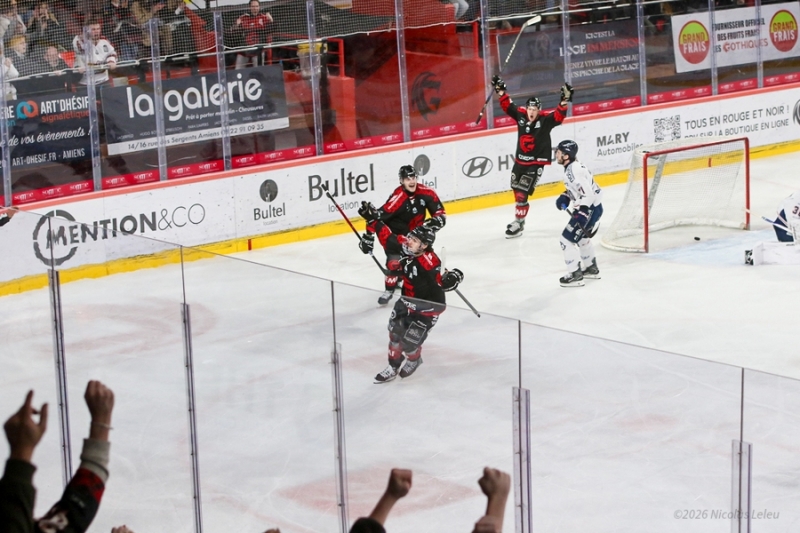 Photo hockey Ligue Magnus - Ligue Magnus  : 38�me journ�e : Amiens  vs Angers  - Amiens fait tomber Angers