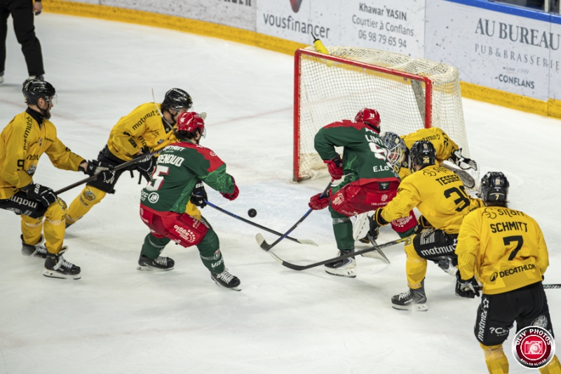 Photo hockey Ligue Magnus - Ligue Magnus  : 38�me journ�e : Cergy-Pontoise vs Rouen - Rouen en patron � Cergy