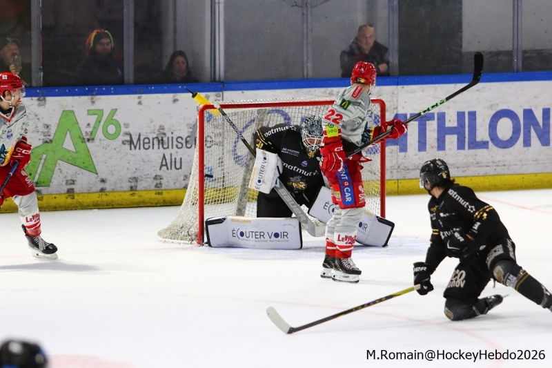 Photo hockey Ligue Magnus - Ligue Magnus : 39ème journée : Rouen vs Grenoble - LM : Rouen accentue son leader ship. Photo hockey Ligue Magnus - Ligue Magnus : 39ème journée : Rouen vs Grenoble - LM : Rouen accentue son leader ship.