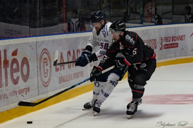 Photo hockey Ligue Magnus - Ligue Magnus  : 3me journe : Bordeaux vs Angers  - Les Boxers butent sur des solides Ducs angevins !