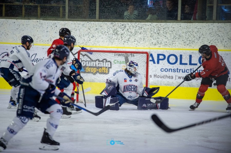 Photo hockey Ligue Magnus - Ligue Magnus  : 41�me journ�e : Chamonix  vs Angers  - Chamonix battu logiquement par les Ducs