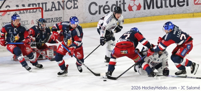 Photo hockey Ligue Magnus - Ligue Magnus - 1/2 de Finale - Match 1 : Grenoble  vs Angers  - Un match ferm� pour Grenoble