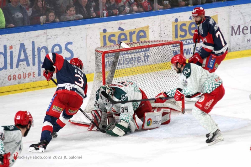 Photo hockey Ligue Magnus - Ligue Magnus - 1/2 finale match 2 : Grenoble  vs Cergy-Pontoise - Grenoble double la mise